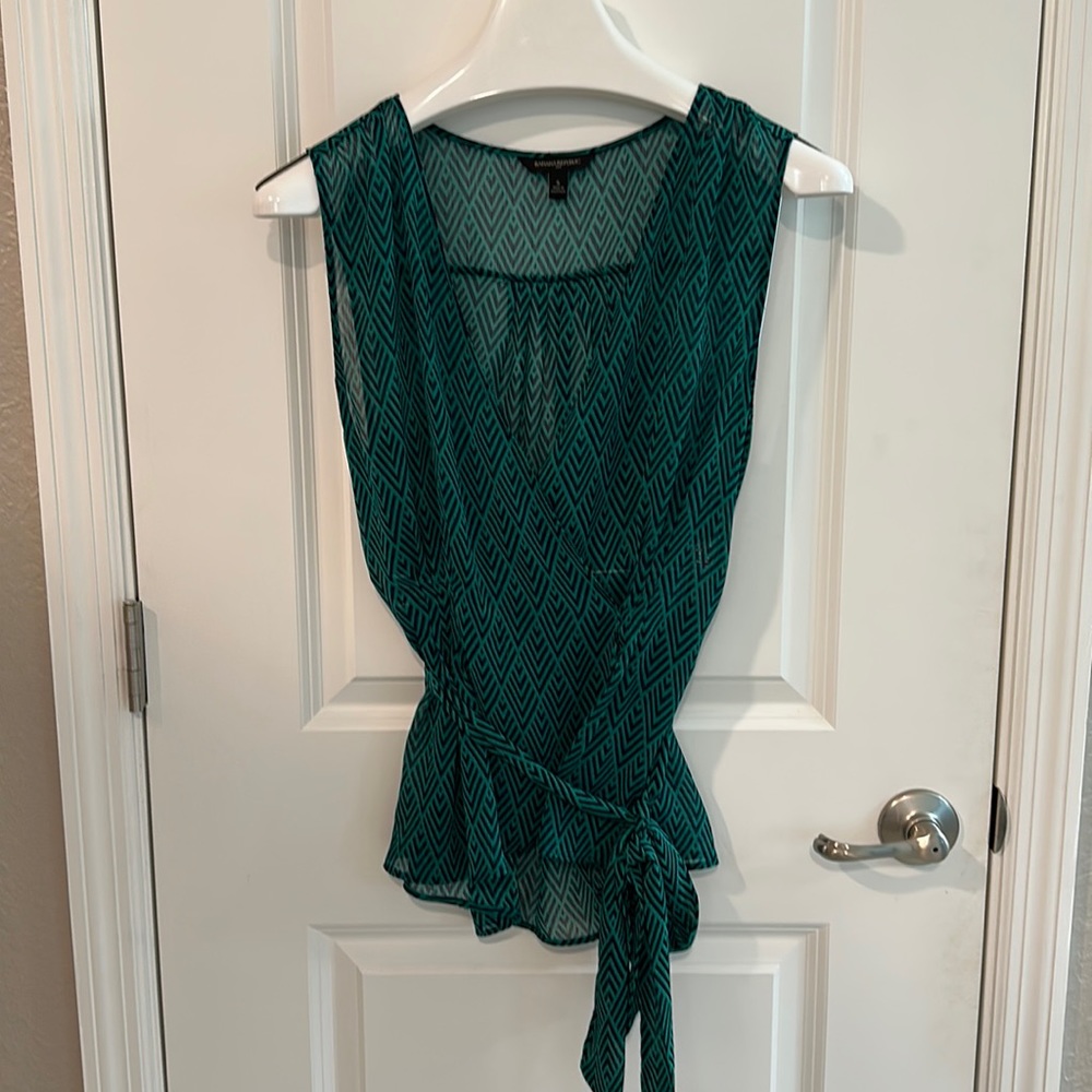 Banana Republic Wrap Top Size Small